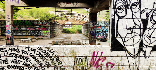 Usines Abandonnées et Graffiti